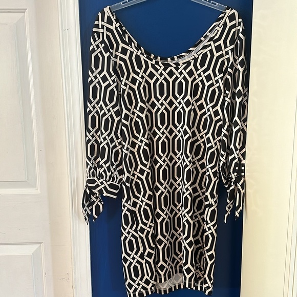 NWT Women’s Mud Pie Anderson Black/Pearl Lattice Dress Size Medium 8-10 - Picture 9 of 11